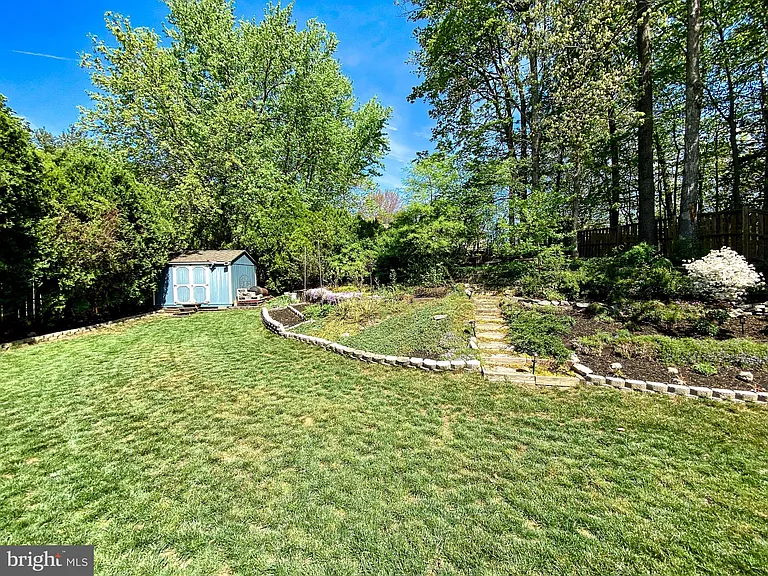 13210 Nickleson Dr — Photo 30