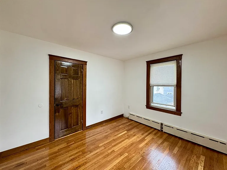 89-91 Thacher St #2 — Photo 5
