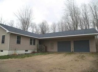 1190 Forest Ridge Trl, Charlevoix, MI 49720