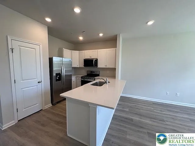 8328 Fair Way — Photo 3