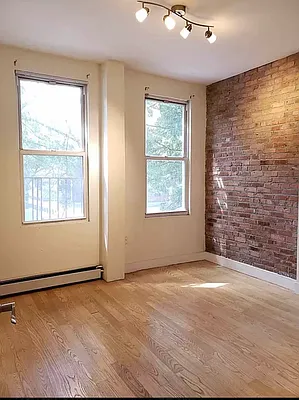 Rented by EXR | media 21