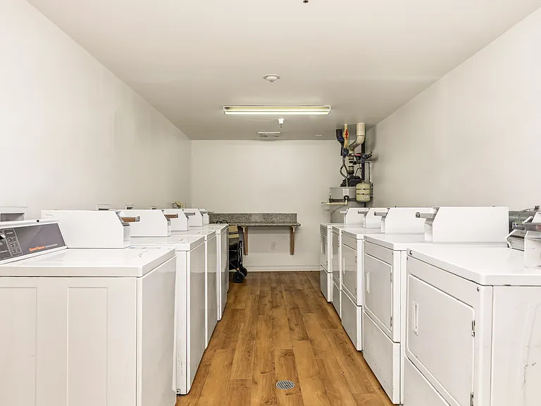 10227 Mason — Photo 19