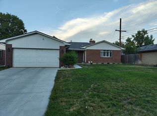 1570 S Glencoe St, Denver, CO 80222