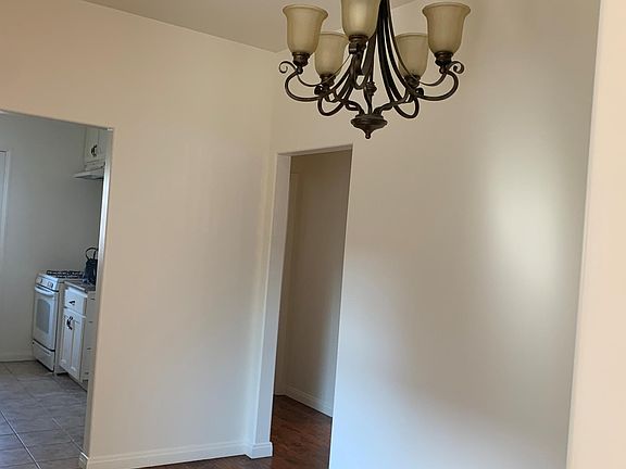 4th image of 321 W Hill St
