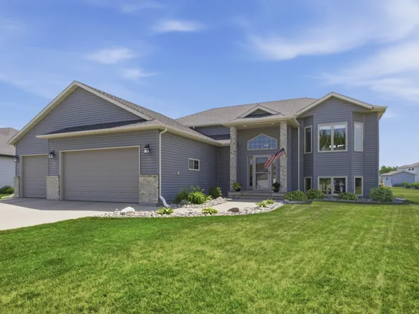 729 36th Ave W, West Fargo, ND 58078