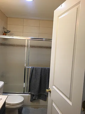 Rented by Amorelli Realty | media 17