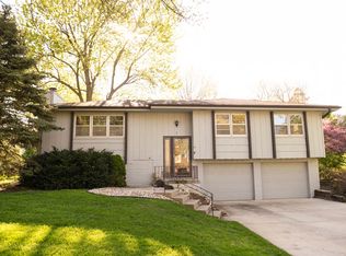 1218 N 95th St, Omaha, NE 68114