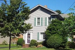 814 W Church St photo 1