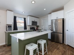 632 S Hillside Dr, Kanab, UT 84741