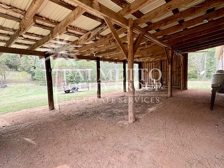 5258 Ferguson Rd — Photo 17