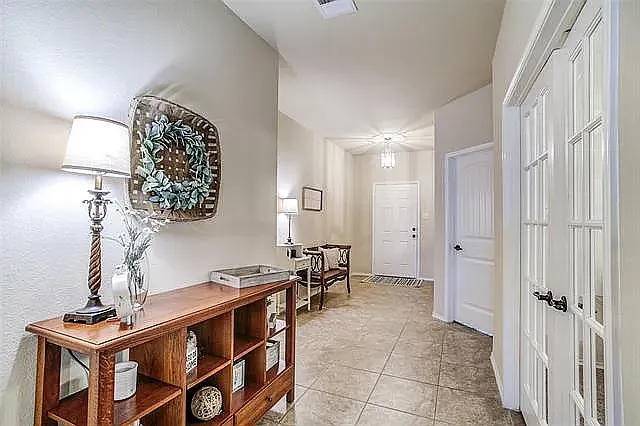 10104 Horseshoe Ln — Photo 23
