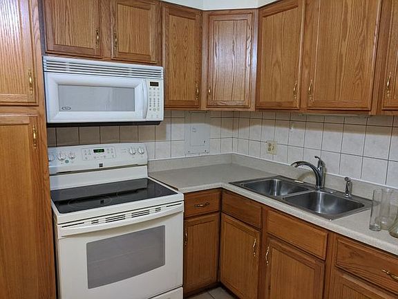 4th image of 1640 W Estes Ave APT 208