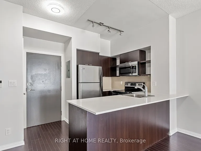 35 Hayden St #1409 — Photo 5