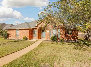 4609 Kensington Rd, Bryan, TX 77802