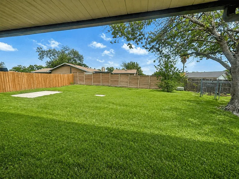 9006 Bowline St — Photo 19