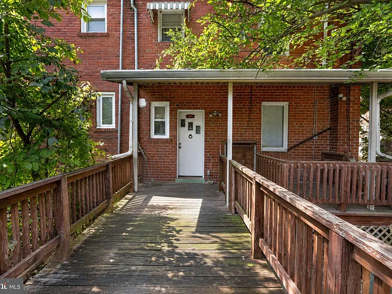 5016 E Capitol St NE — Photo 16