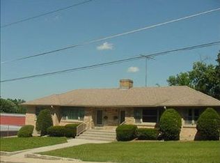 11 S Union St, Elgin, IL 60123