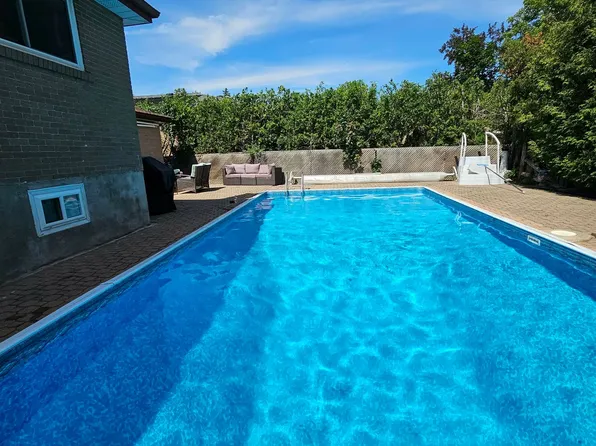 5 Cavendish Cres, Brampton, ON L6T 1Z3