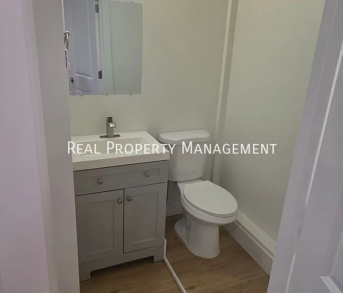 4749 NE Everett Dr #C — Photo 29