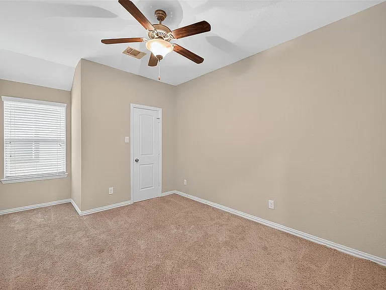 3515 Big Hickory Ct — Photo 32