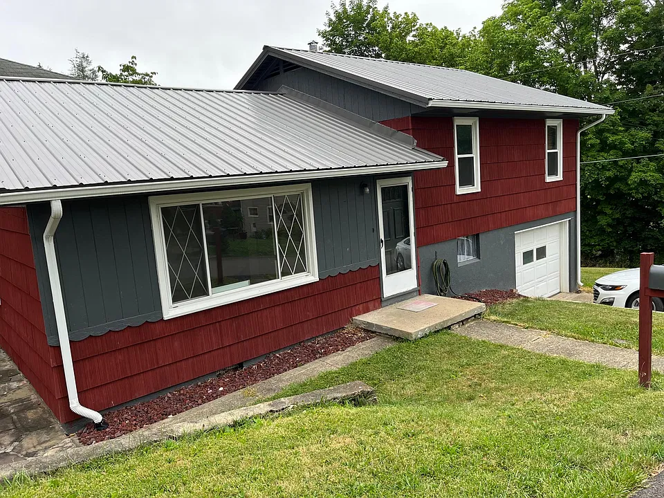 1041 Westview Dr