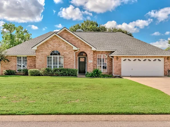 7647 Rosewood Dr, Lumberton, TX 77657