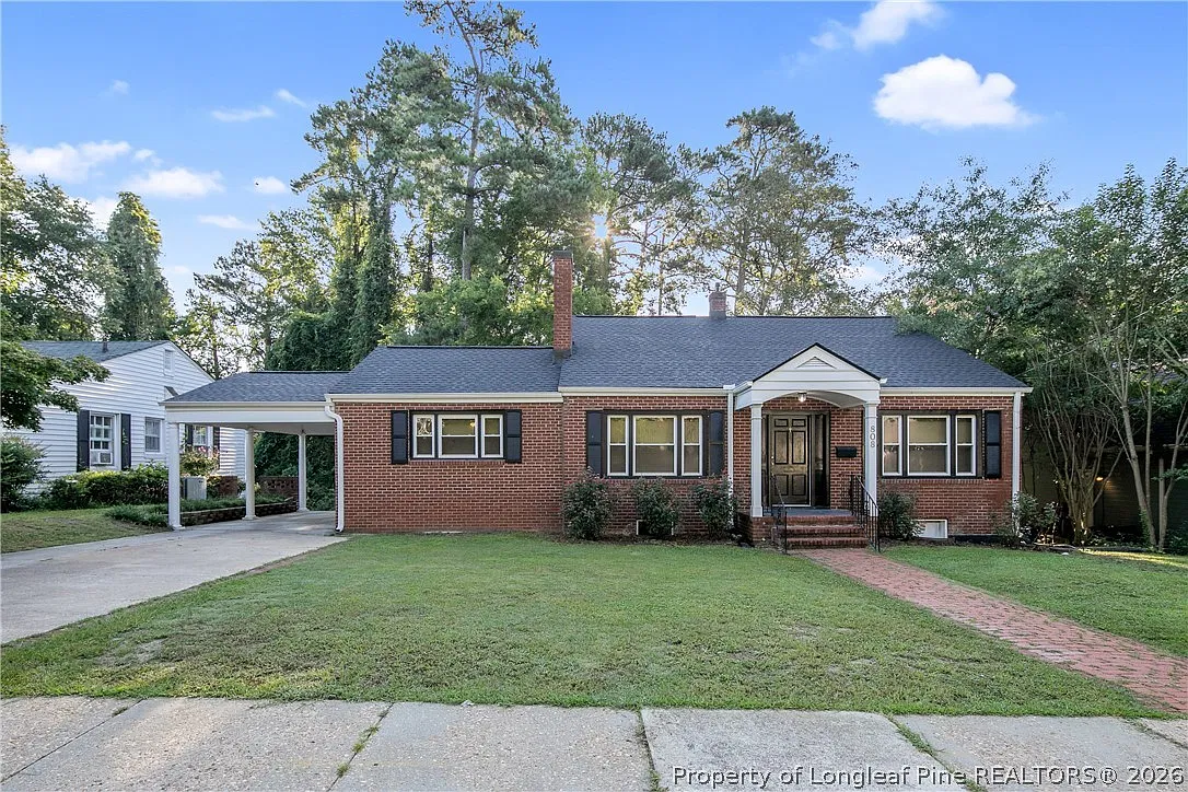 4 bed, 3.0 bath, 2616 sqft, $2,600 — Photo 1