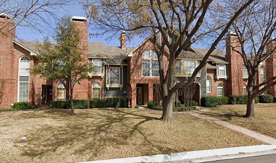 212 Cobblestone Row