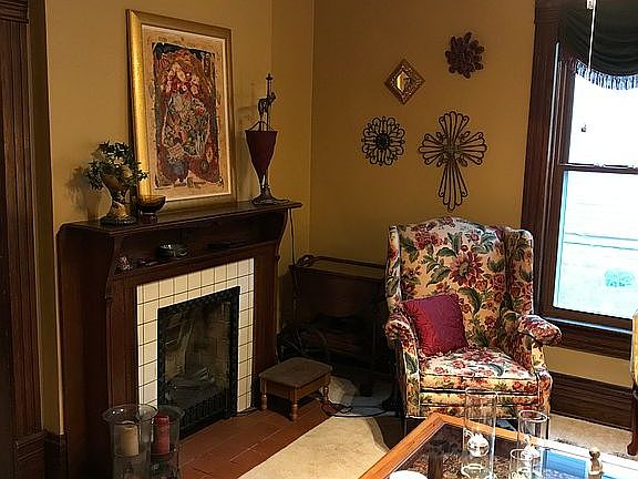 5th image of 317 N Maple St