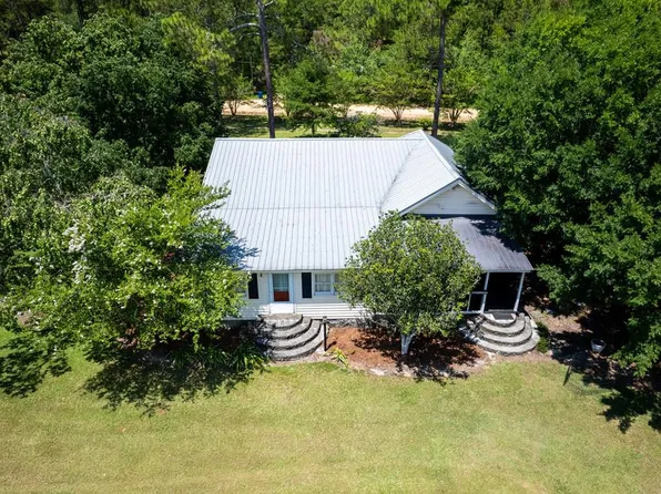 206 Hidden Lakes Dr, Enigma, GA 31749