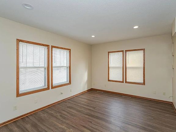 5th image of 1226 1st St NW