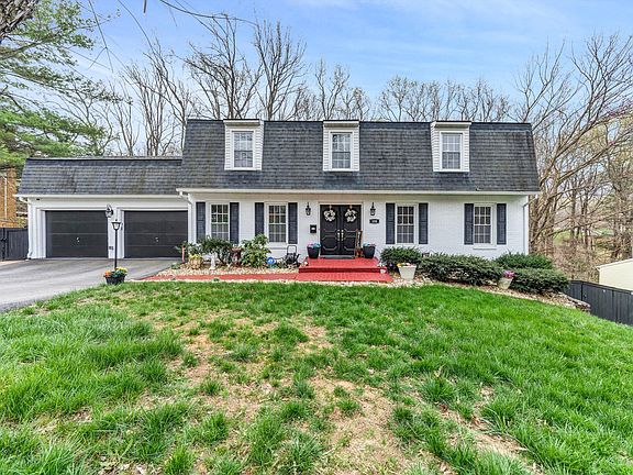 2nd image of 108 Niblick Dr