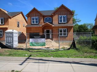 2 Centre Ave, East Rockaway, NY 11518