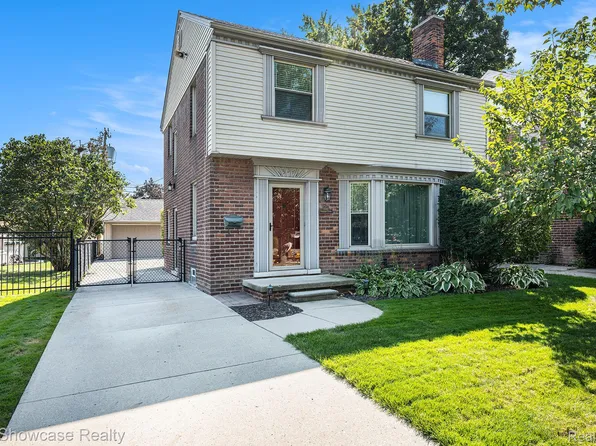 13341 Chestnut St, Southgate, MI 48195