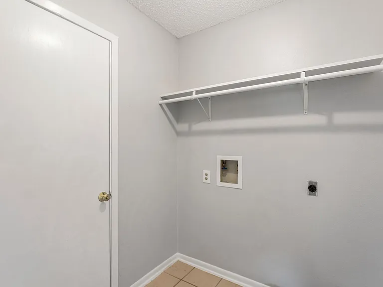 2015 Braesmeadow Ln — Photo 24