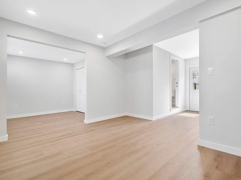 445 Cypress Dr #8 — Photo 7