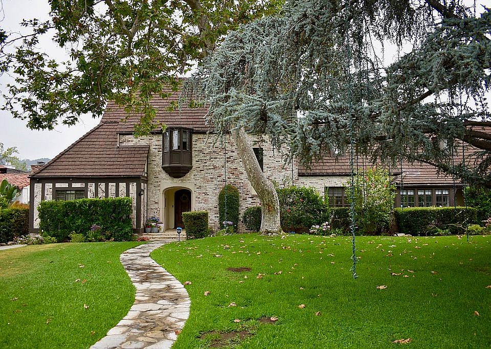 1st image of 2445 Vista Laguna Ter