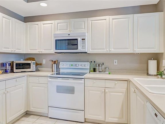 5th image of 3315 Grand Cypress Dr APT 201
