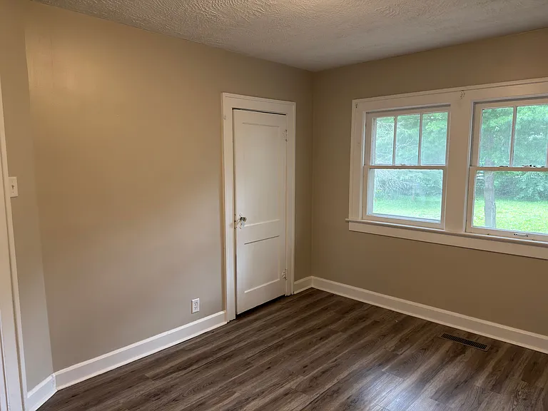 5320 Southeastern Ave — Photo 9