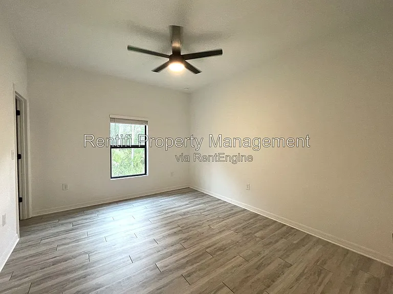 560 Nimitz Blvd — Photo 10