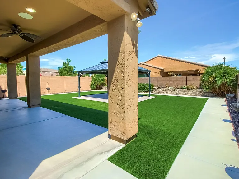 888 E Jacob St — Photo 33