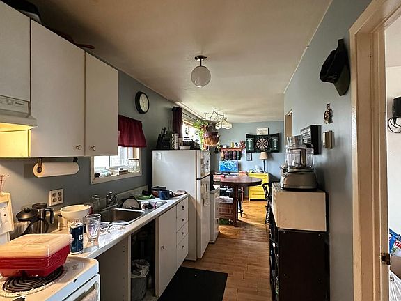 4th image of 63 1st St #A2