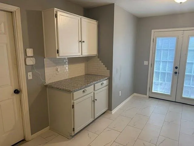 3311 Autumn Bridge Ln — Photo 13