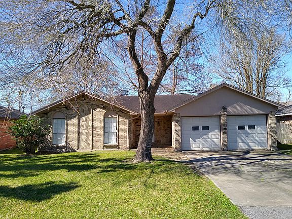 4th image of 628 Seminole Dr