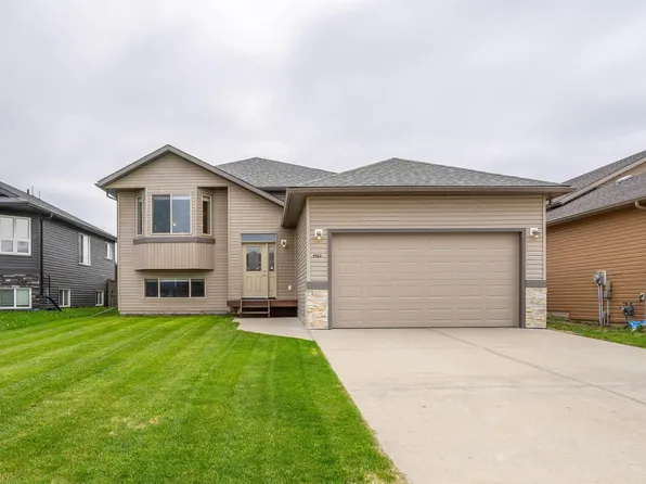 4923 58th Ave, Cold Lake, AB T9M 0E7