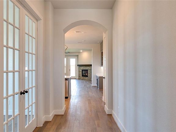 2nd image of 2712 War Admiral St