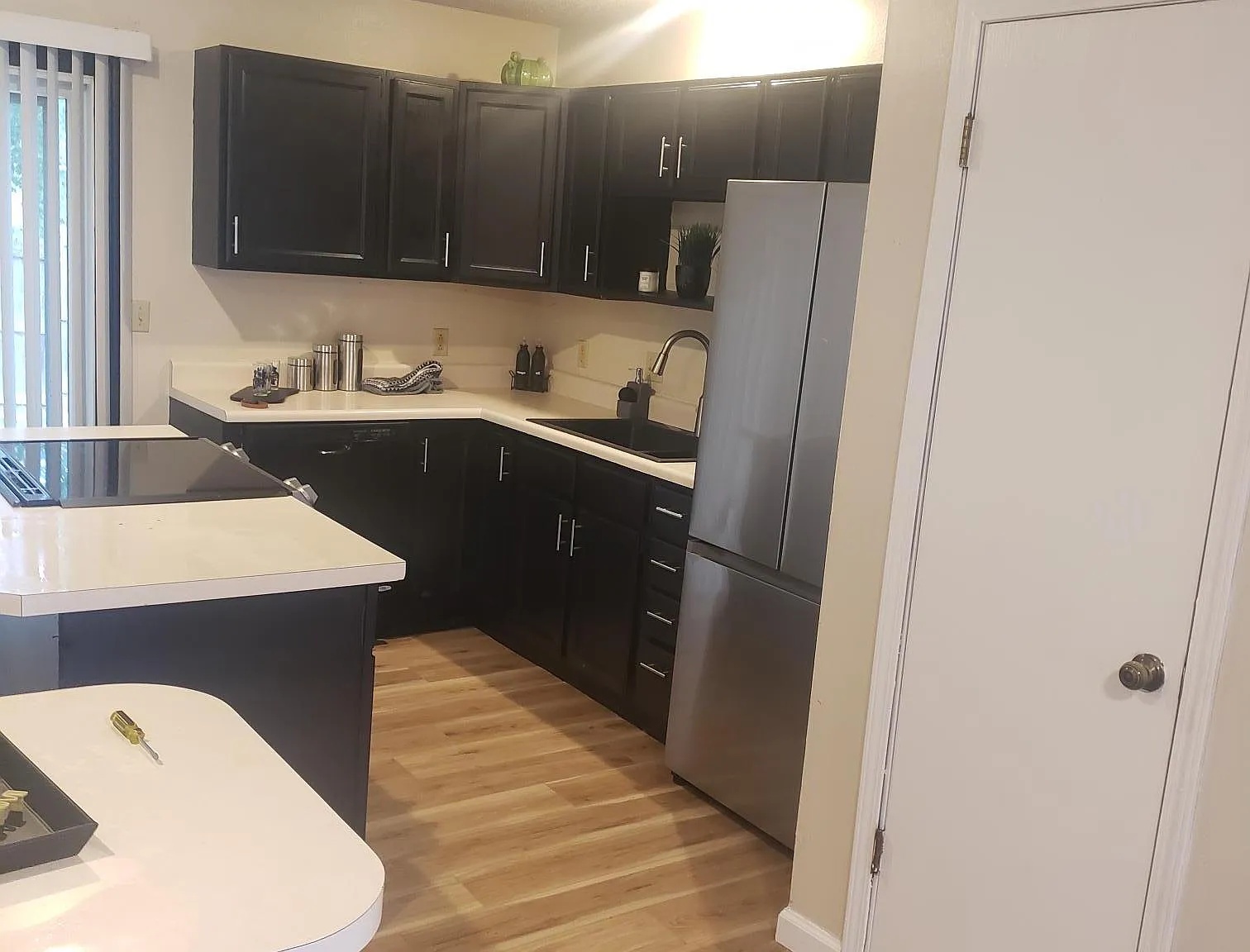 805 Plankway Dr — Photo 1