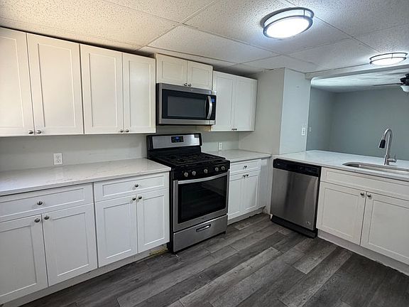 3rd image of 126 Leyden St #3