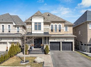 14 Canary Close, Brampton, ON L6X5L1
