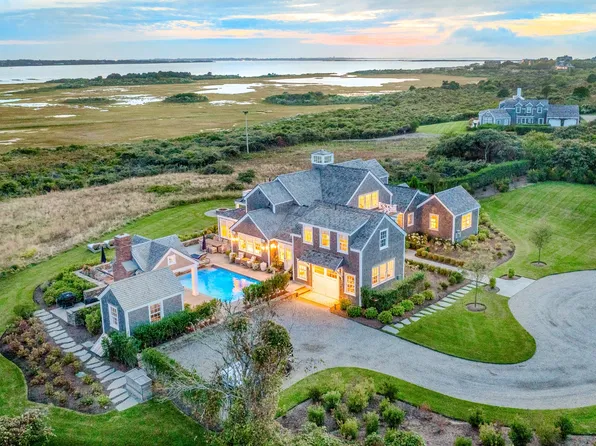 7 Weetamo Rd, Nantucket, MA 02554